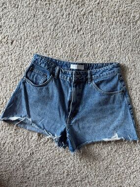 Topshop Vintage-Inspired Denim Cutoff Shorts in Blue